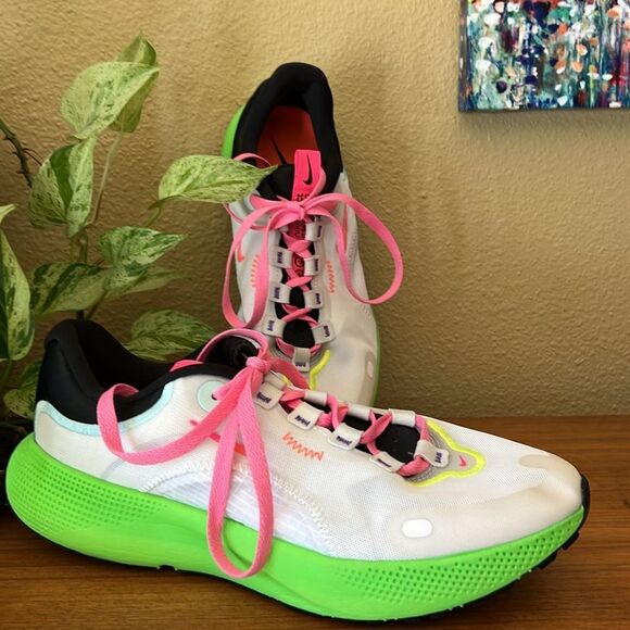 EUC Nike Shoes React Escape rn Running 10.5 - Picture 3 of 16